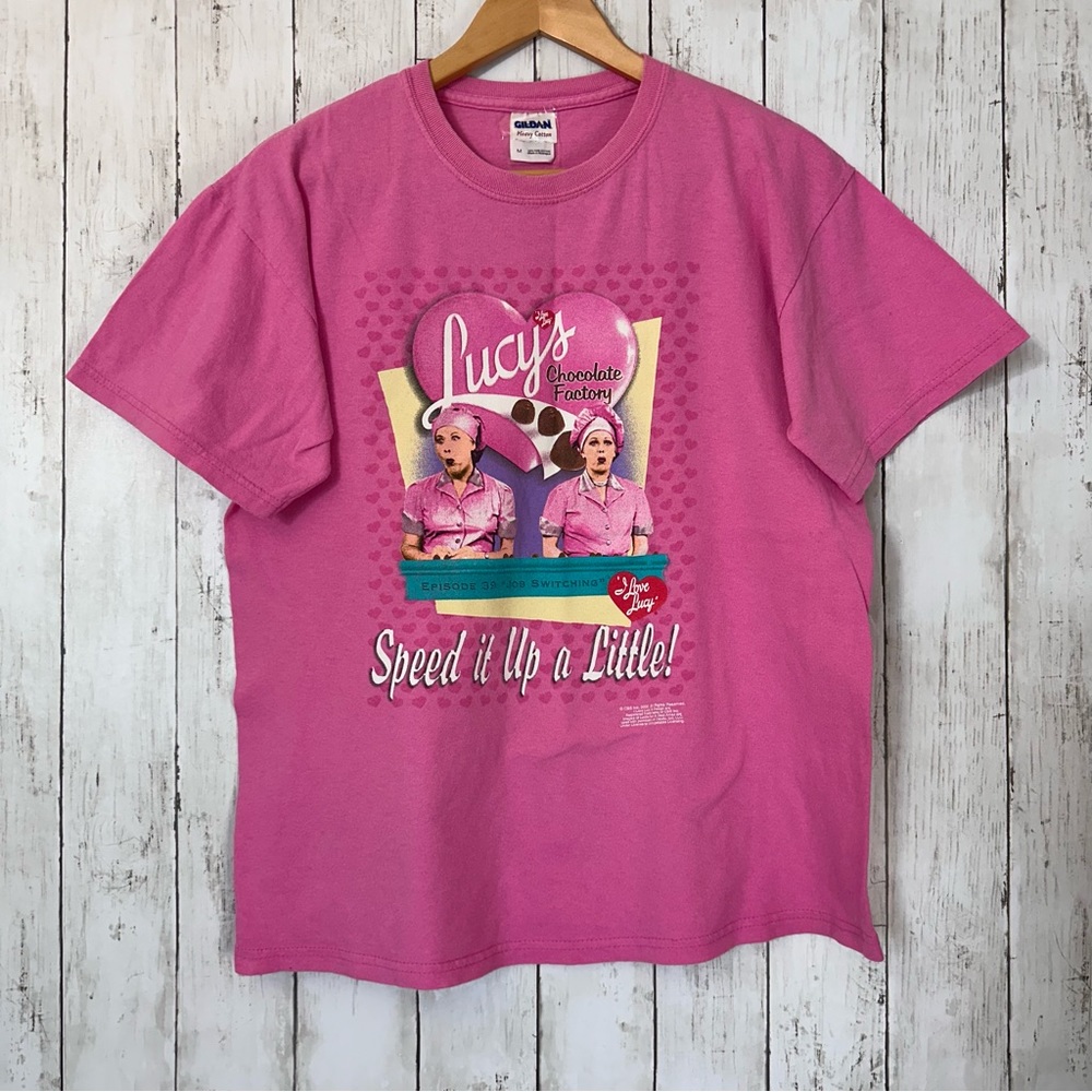 Guildan  pink women  t-shirt chocolate factory